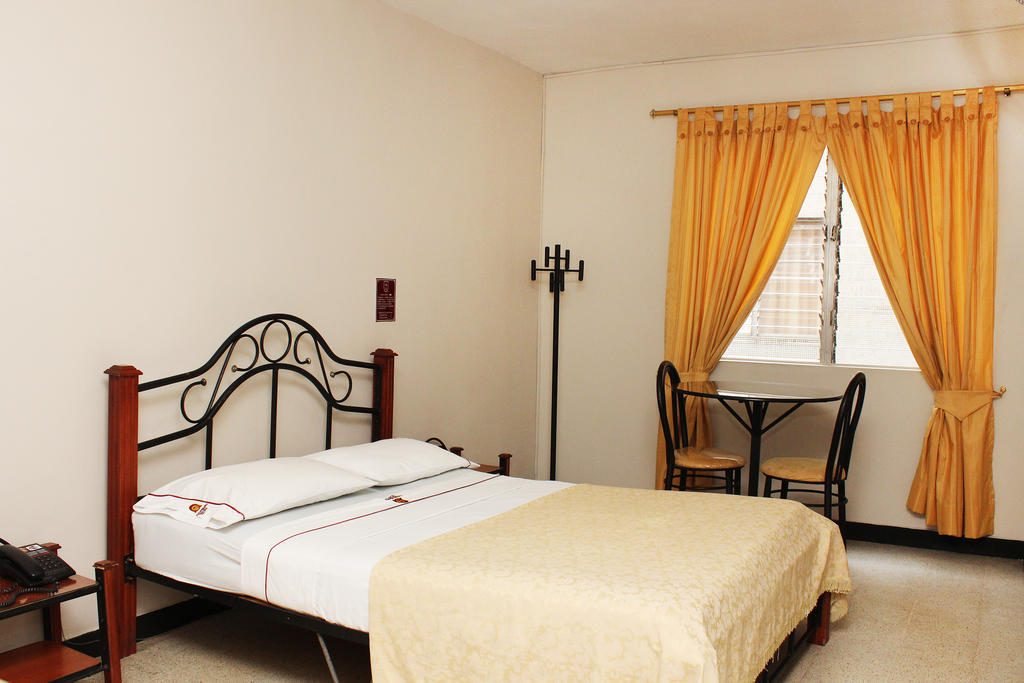 Hotel Normandia Μεντεγίν Δωμάτιο φωτογραφία