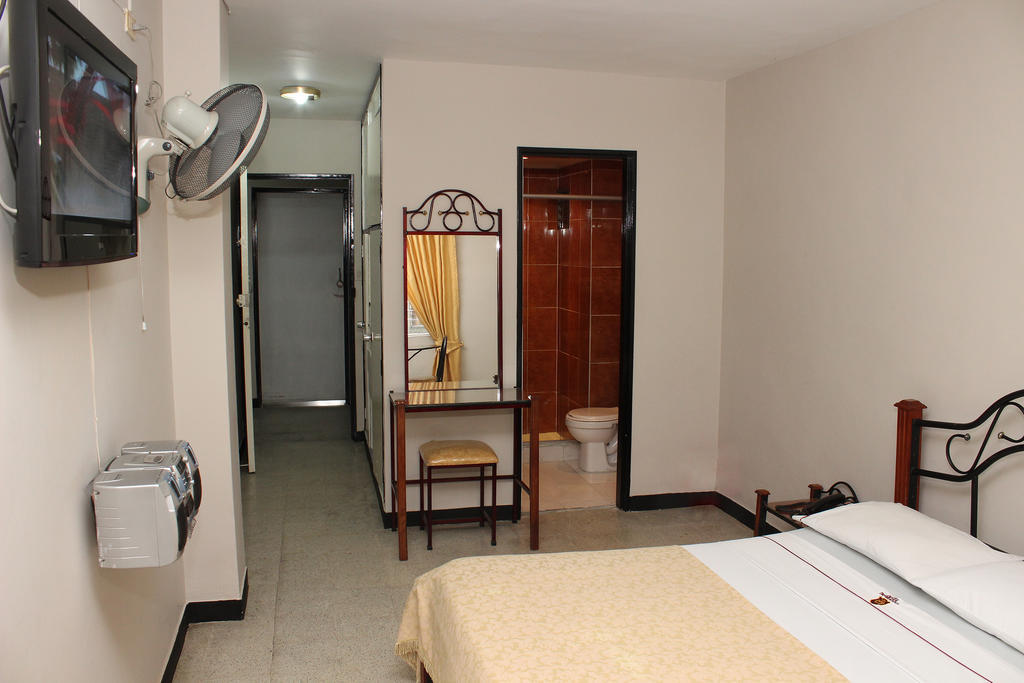 Hotel Normandia Μεντεγίν Εξωτερικό φωτογραφία